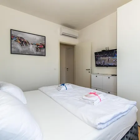 公寓 Modern Luxury In Waterfront With Views