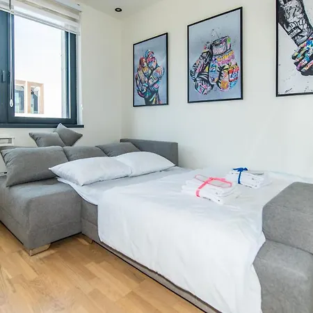 Modern Luxury In Waterfront With Views