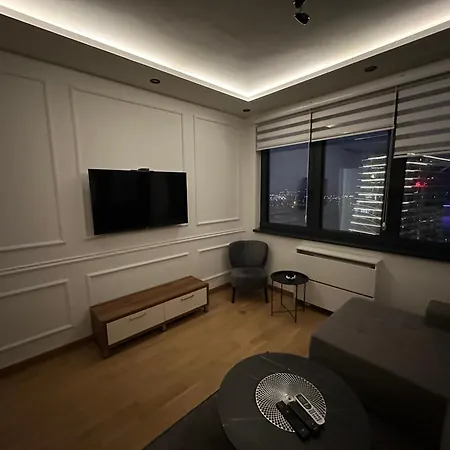 Modern Luxury In Waterfront With Views *